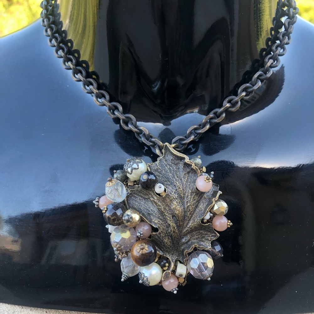 Vintage style necklace
